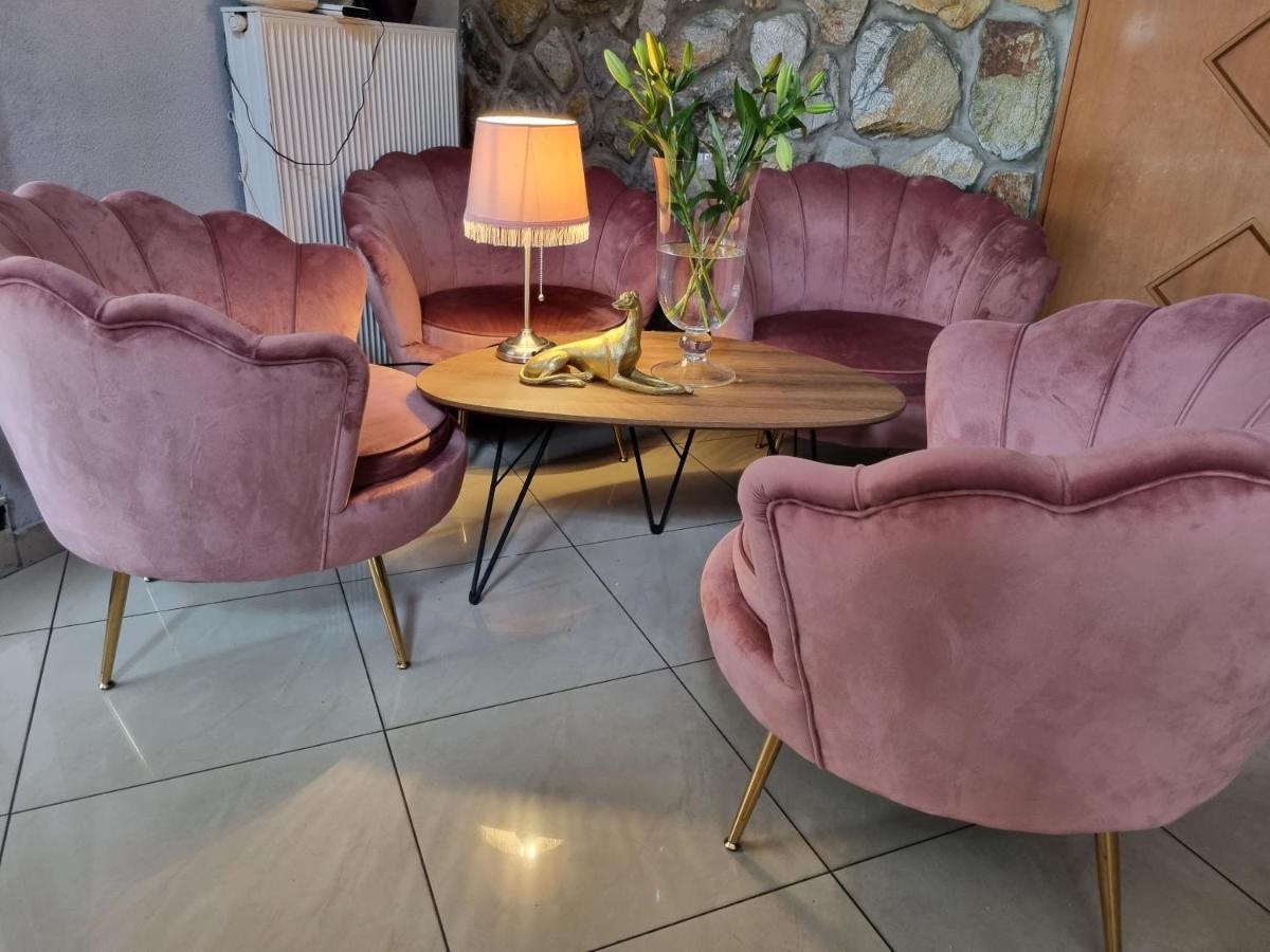 Hotel Zaulek Luban Eksteriør billede