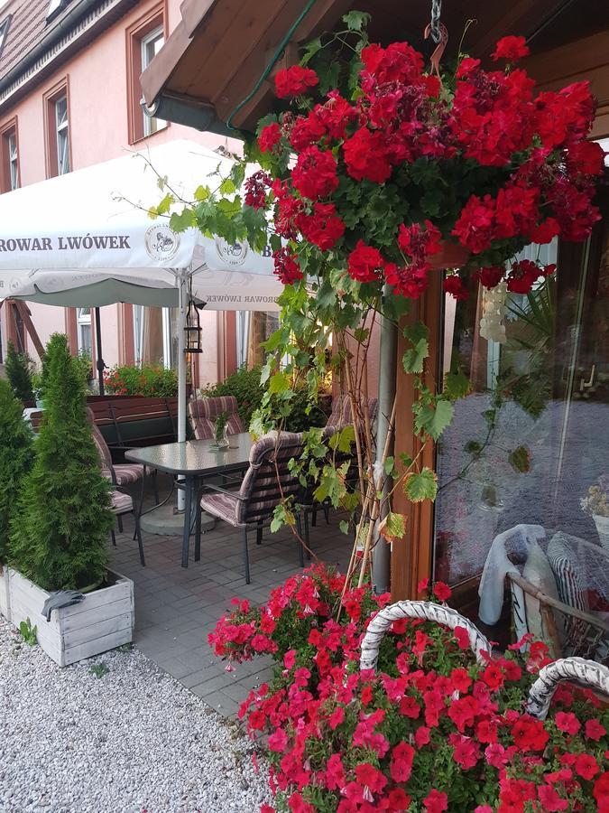 Hotel Zaulek Luban Eksteriør billede